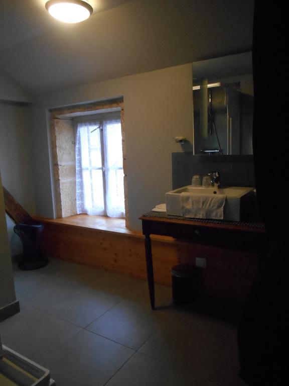 Escampette Hotel Saint-Aubin-en-Charollais Kamer foto