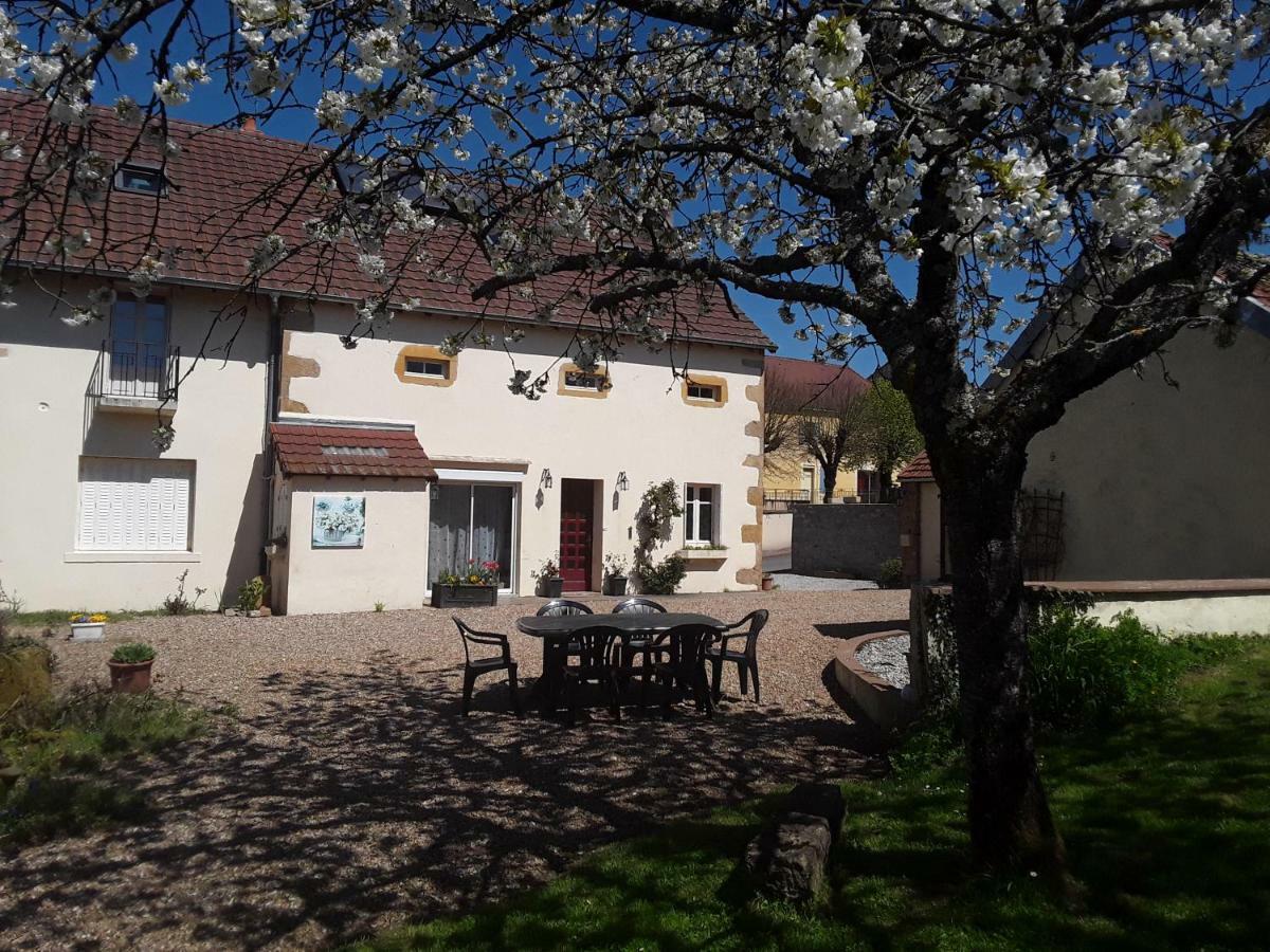 Escampette Hotel Saint-Aubin-en-Charollais Buitenkant foto